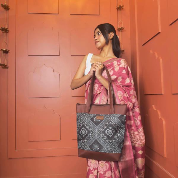 Zari Bandana Paisley Print tote Bag